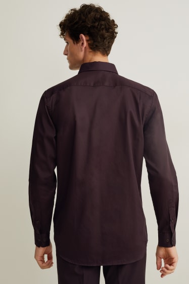 Herren - Businesshemd - Regular Fit - Cutaway - bügelleicht - bordeaux