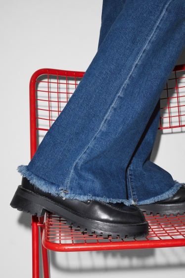 Clockhouse Girls - CLOCKHOUSE - flared jeans - vita alta - jeans blu