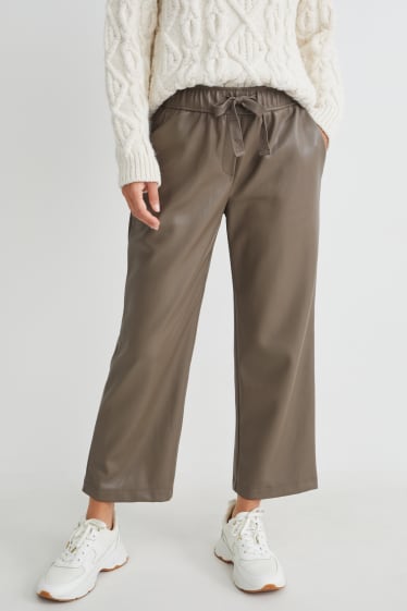 Femmes - Pantalon - mid waist - wide leg - similicuir - marron foncé