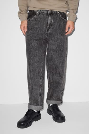 Clockhouse Boys - CLOCKHOUSE - Loose Fit Jeans - schwarz
