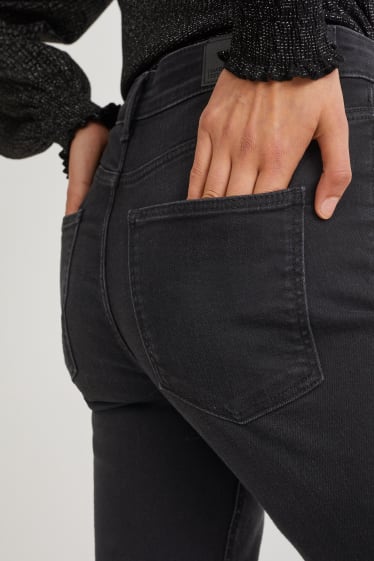 Dámské - Straight jeans - mid waist - LYCRA® - černá