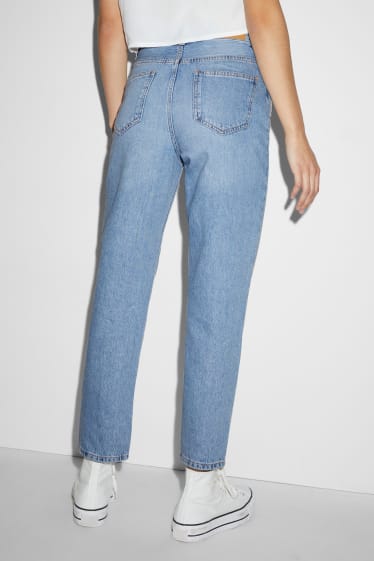 Exclusivo online - CLOCKHOUSE - mom jeans - high waist - vaqueros - azul claro
