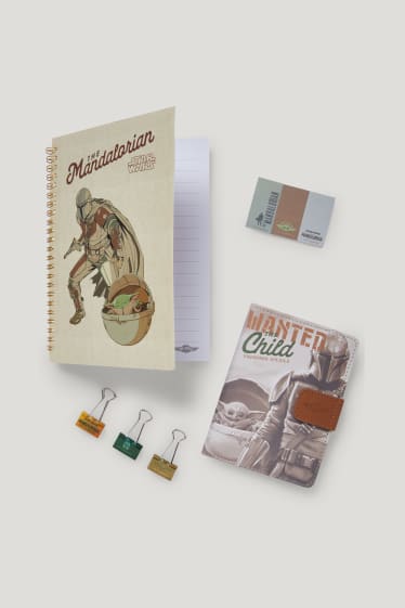 Clockhouse Boys - Războiul stelelor: The Mandalorian - set de birotică - 4 piese - multicolor