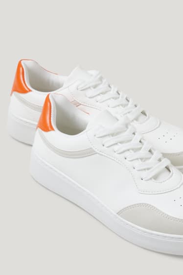 Femmes - Baskets - similicuir - blanc / orange