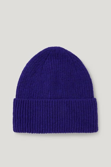 Women - Knitted hat - purple