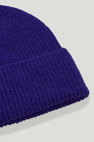 Women - Knitted hat - purple