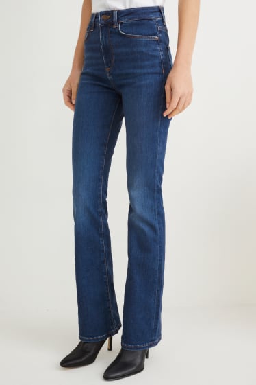 Mujer - Bootcut jeans - high waist - LYCRA® - reciclados - vaqueros - azul