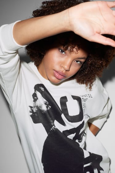 Clockhouse femme - CLOCKHOUSE - sweat - 2Pac - blanc