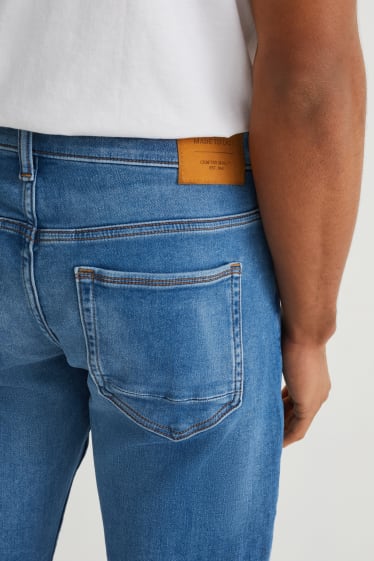Mężczyźni - Slim Jeans - Flex jog denim - dżins-niebieski