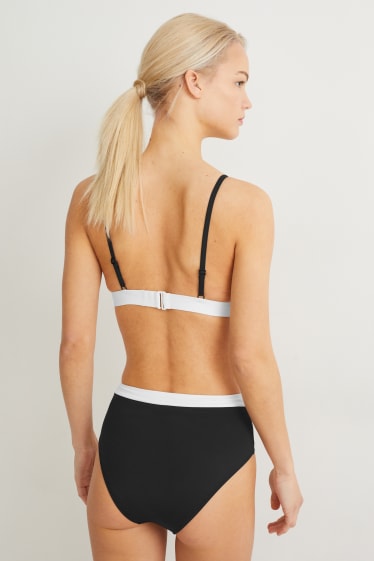 Femei - Top bikini - cupe triunghiulare - vătuit - LYCRA® XTRA LIFE™ - negru / alb