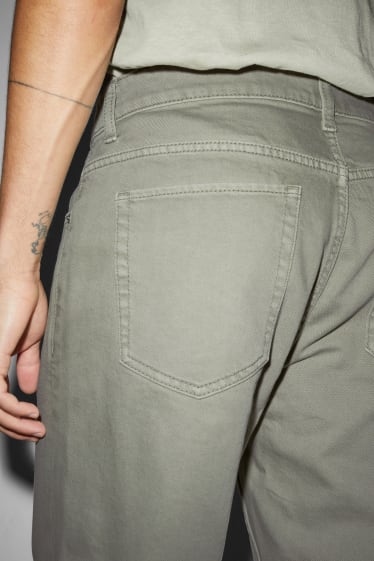 Clockhouse pro kluky - Crop regular jeans - mátově zelená