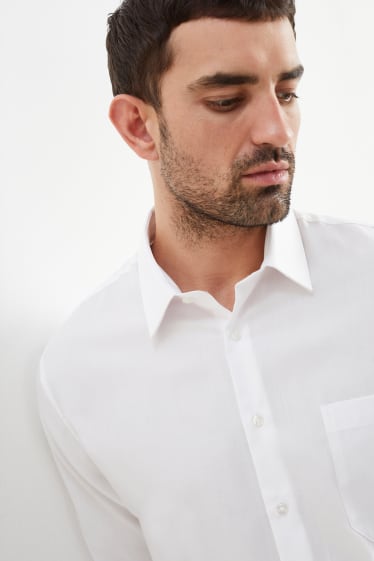 Hommes - Chemise de bureau - regular fit - col kent - facile à repasser - blanc