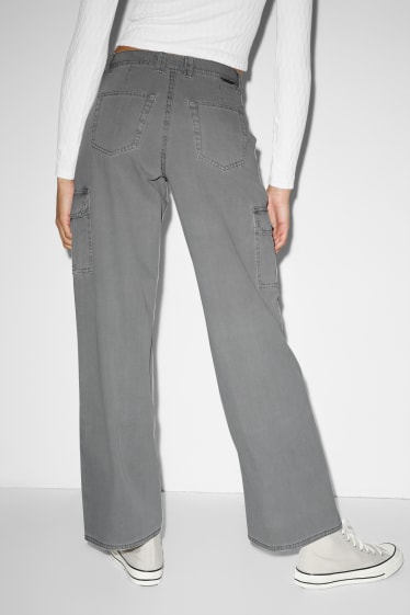 Clockhouse Girls - CLOCKHOUSE - spodnie bojówki - wysoki stan - relaxed fit - jasnozielony