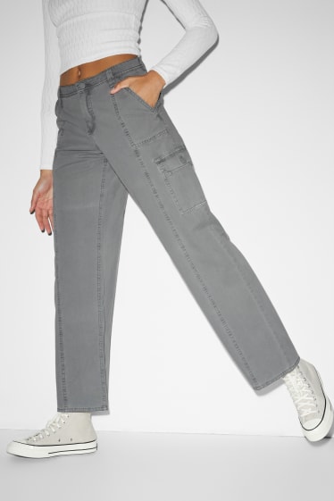 Clockhouse Girls - CLOCKHOUSE - spodnie bojówki - wysoki stan - relaxed fit - jasnozielony