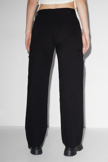Clockhouse Girls - CLOCKHOUSE - pantaloni cargo - talie înaltă - relaxed fit - negru