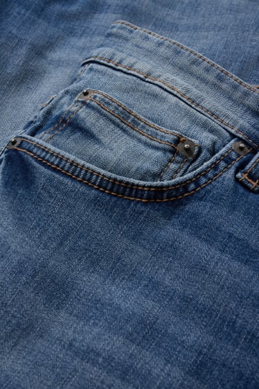 Herren - Jeans-Shorts - jeans-hellblau