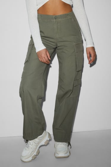 Clockhouse femme - CLOCKHOUSE - pantalon cargo - mid waist - relaxed fit - vert