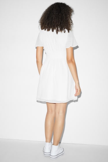 Clockhouse femme - CLOCKHOUSE - robe évasée - blanc