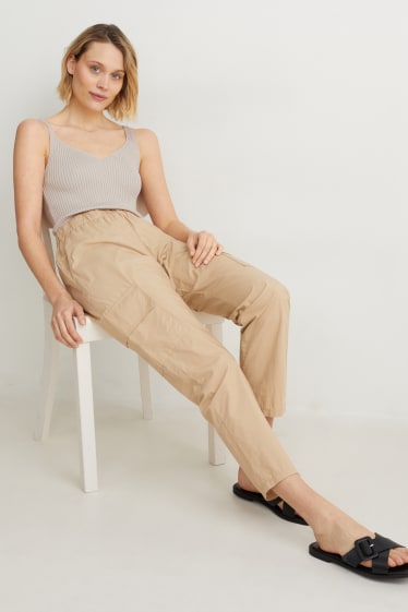 Women - Knitted top - light beige