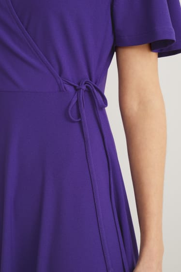 Kobiety - Sukienka w stylu kopertowym - purpurowy