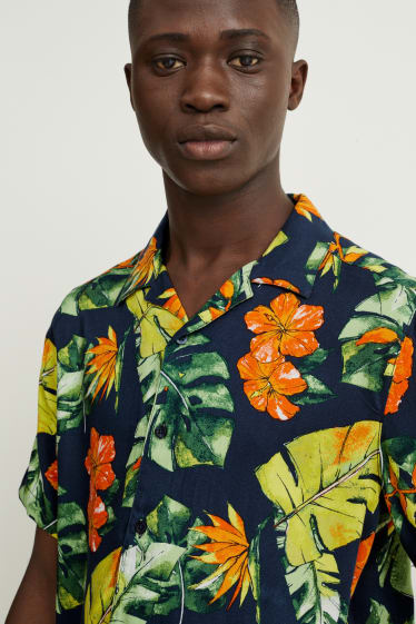 Hommes - Chemise - coupe slim - col à revers - bleu foncé