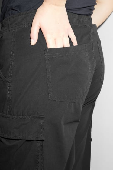 Clockhouse femme - CLOCKHOUSE - pantalon cargo - mid waist - relaxed fit - noir