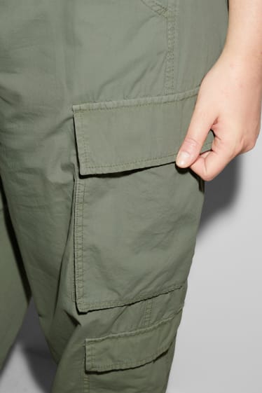 Clockhouse pro holky - CLOCKHOUSE - cargo kalhoty - mid waist - relaxed fit - zelená