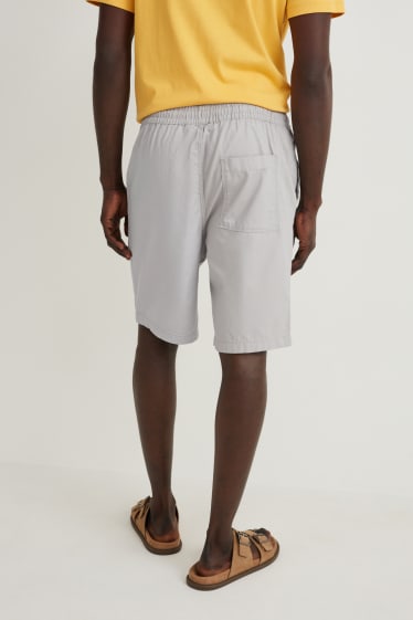 Herren - Shorts - grau