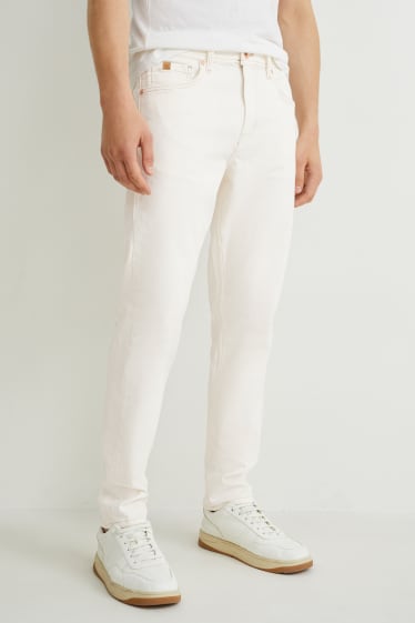 Hommes - Tapered jean - contient des fibres de chanvre - blanc crème