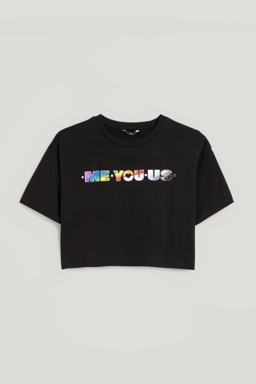 CLOCKHOUSE - camiseta crop - unisex - PRIDE - negro
