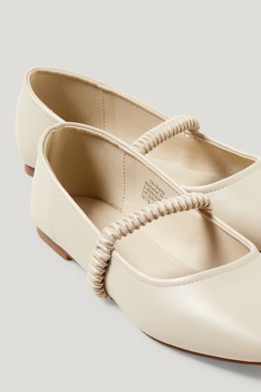 Femmes - Ballerines - similicuir - beige clair