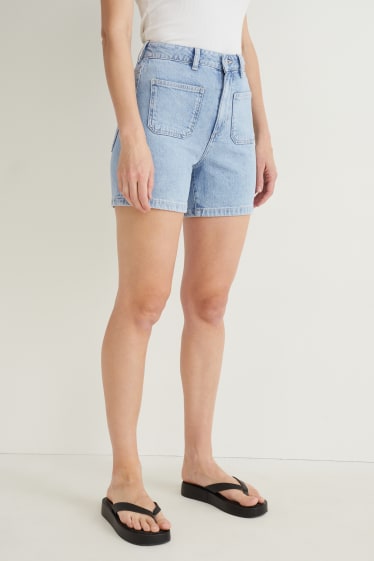 Femei - Pantaloni scurți de blugi - talie înaltă - LYCRA® - denim-albastru deschis