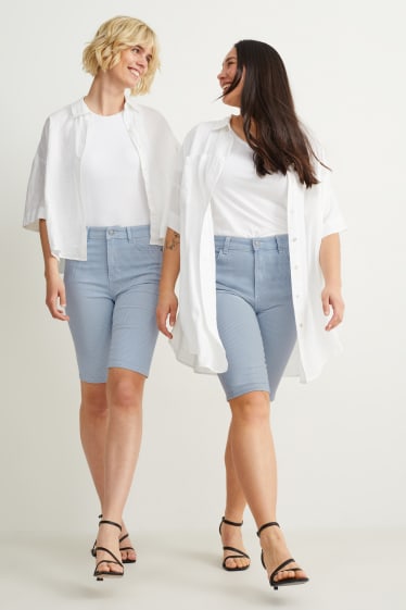 Donna - Bermuda di jeans - vita alta - a righe - bianco / azzurro
