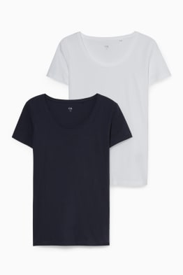C en a top basic t shirt