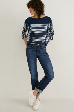 Straight jeans