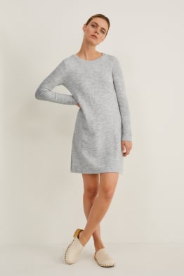 Basic knitted dress
