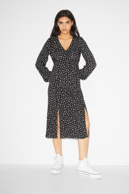 C and a robe store