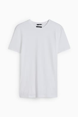 T sales shirt c&a