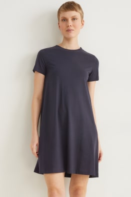 T-shirt dress