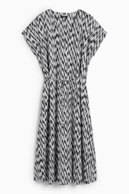 Luchtige zomerjurkjes in een trendy stijl bij C A