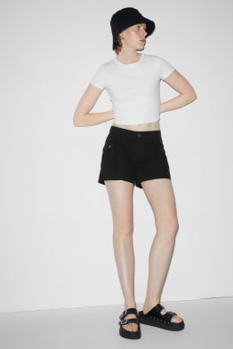 C&a pantalones shop cortos mujer