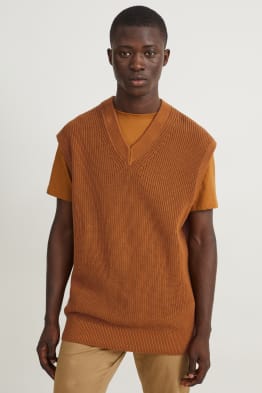 Find your perfect pullunder here C A online shop