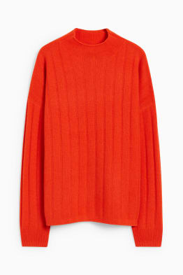 C und a roter pullover clearance