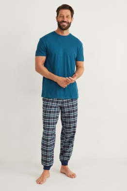 Pyjamas with flannel bottoms