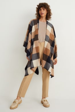 Poncho le charme flou de la mode boh me chez C A