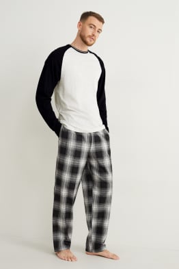 Pyjamas with flannel bottoms