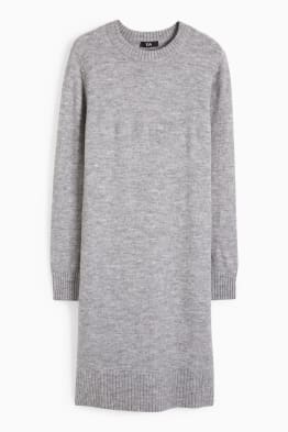 Basic knitted dress