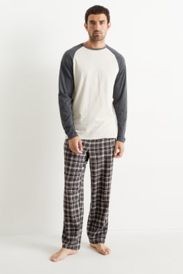 Pyjamas with flannel bottoms