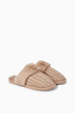 Zapatillas de casa para damas en varios colores C A