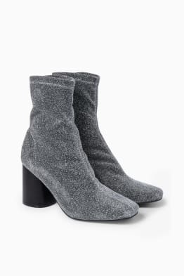 Botas para mujeres con mucho estilo C A tienda online